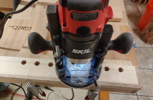 A hole jig for the height adjustment